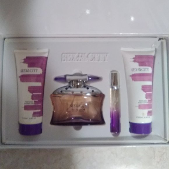 Sex In the City Parfum Gift Set - Picture 1 of 8
